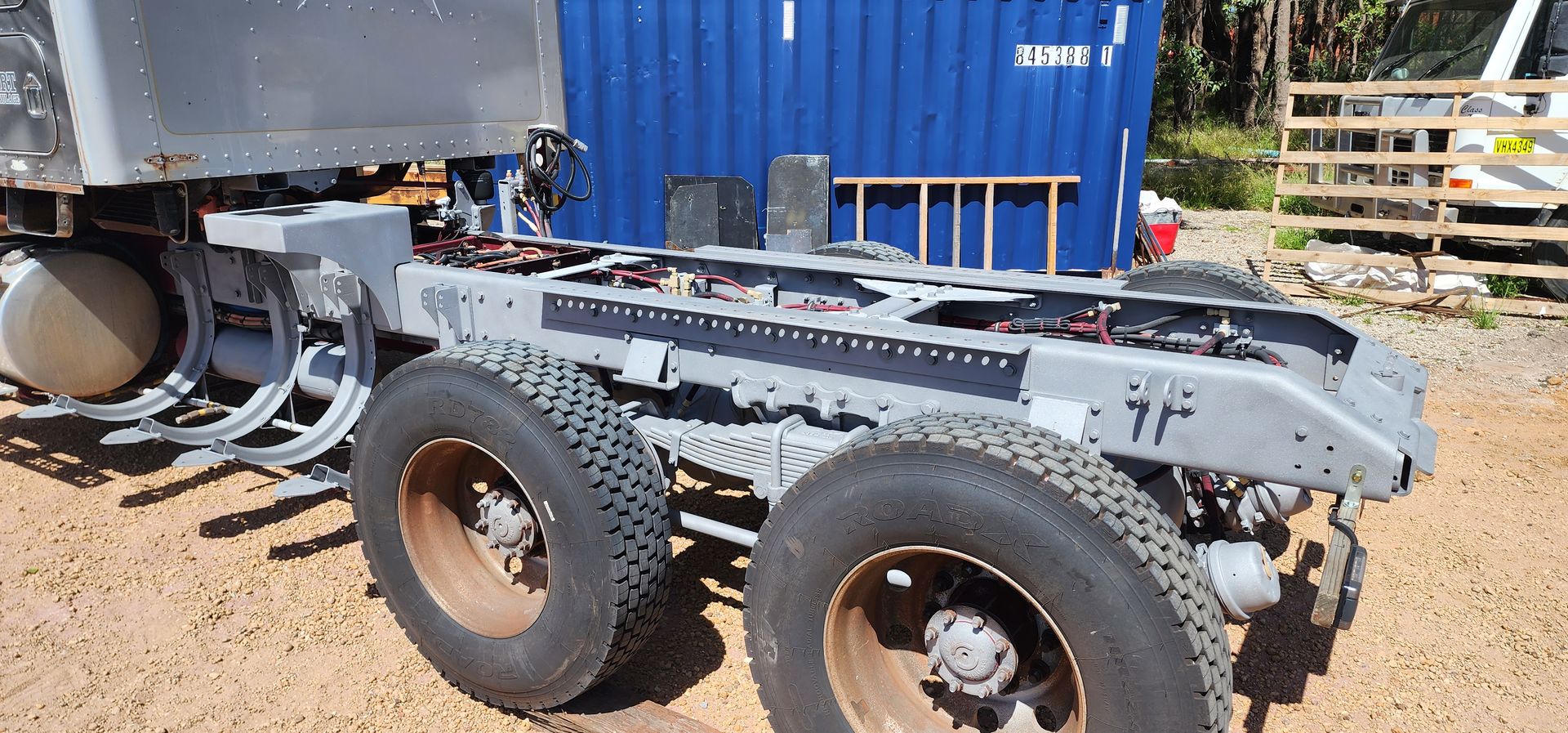 Truck chassis spray painting