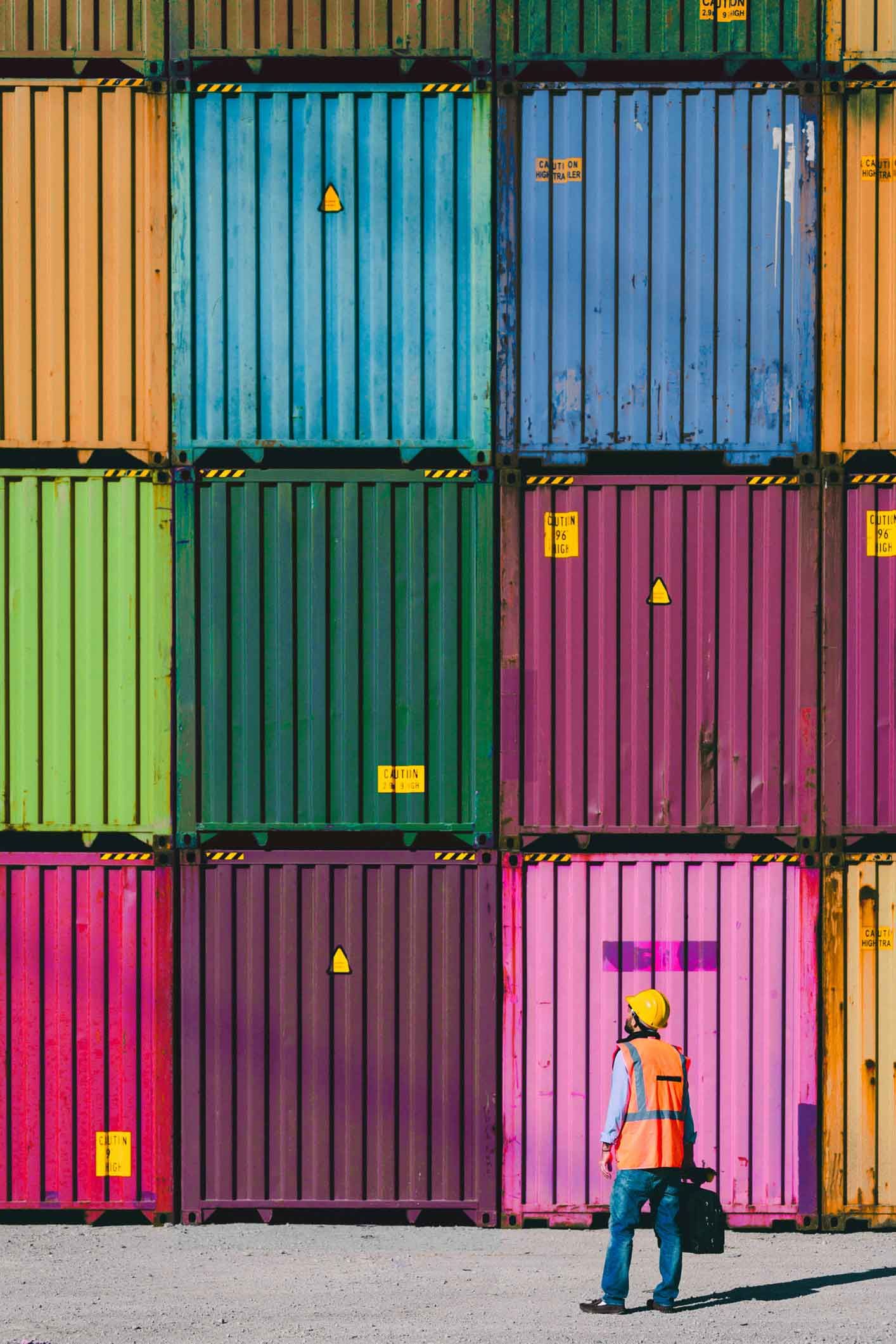 Tailored sandblasting solutions for freight containers